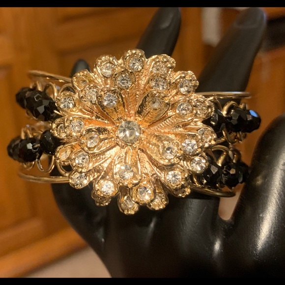 Black faceted beads and white crystal bracelet - Picture 3 of 4